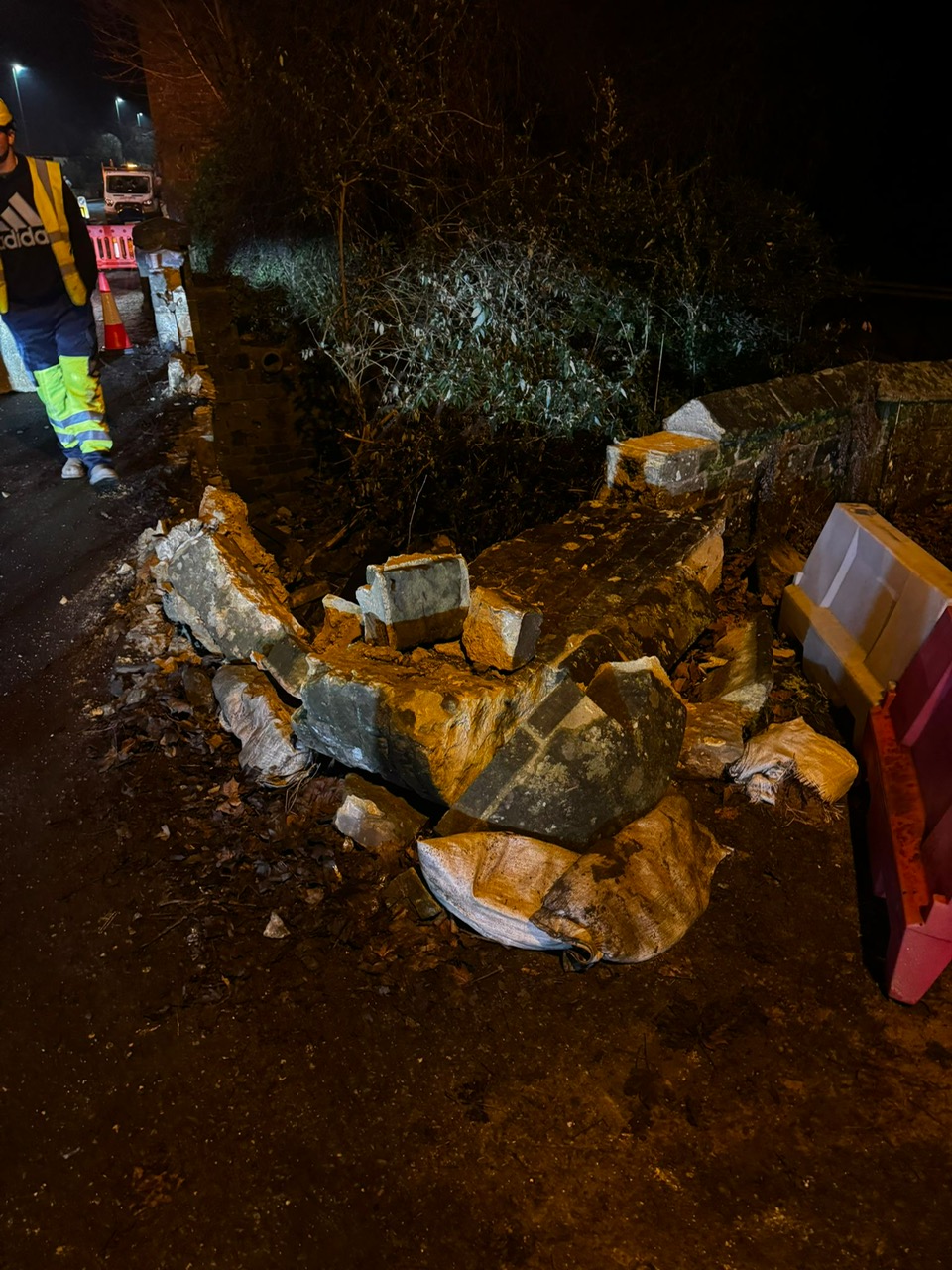 Emergency lane control on historic Sussex bridge